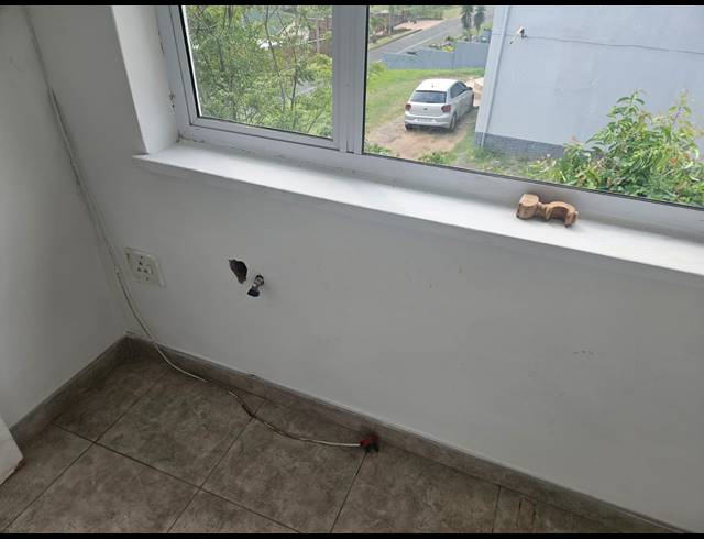 2 BEDROOM APARTMENT TO LET IN UMHLATUZANA